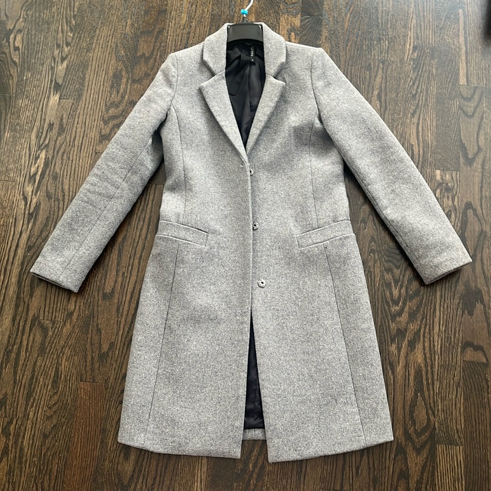 Poleci gray coat